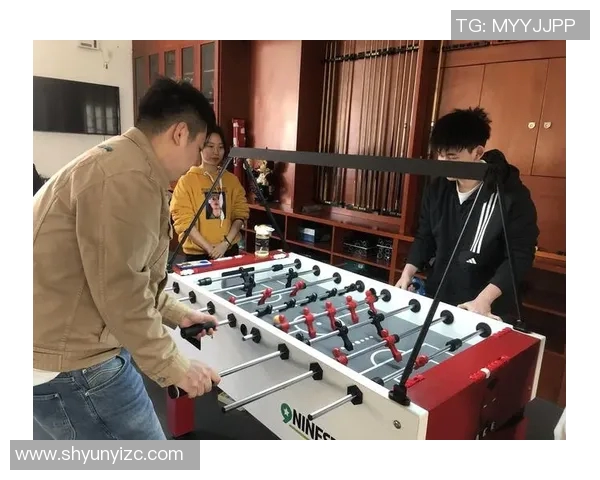 球星亲自示范桌式足球技巧全面教程助你轻松提升游戏水平